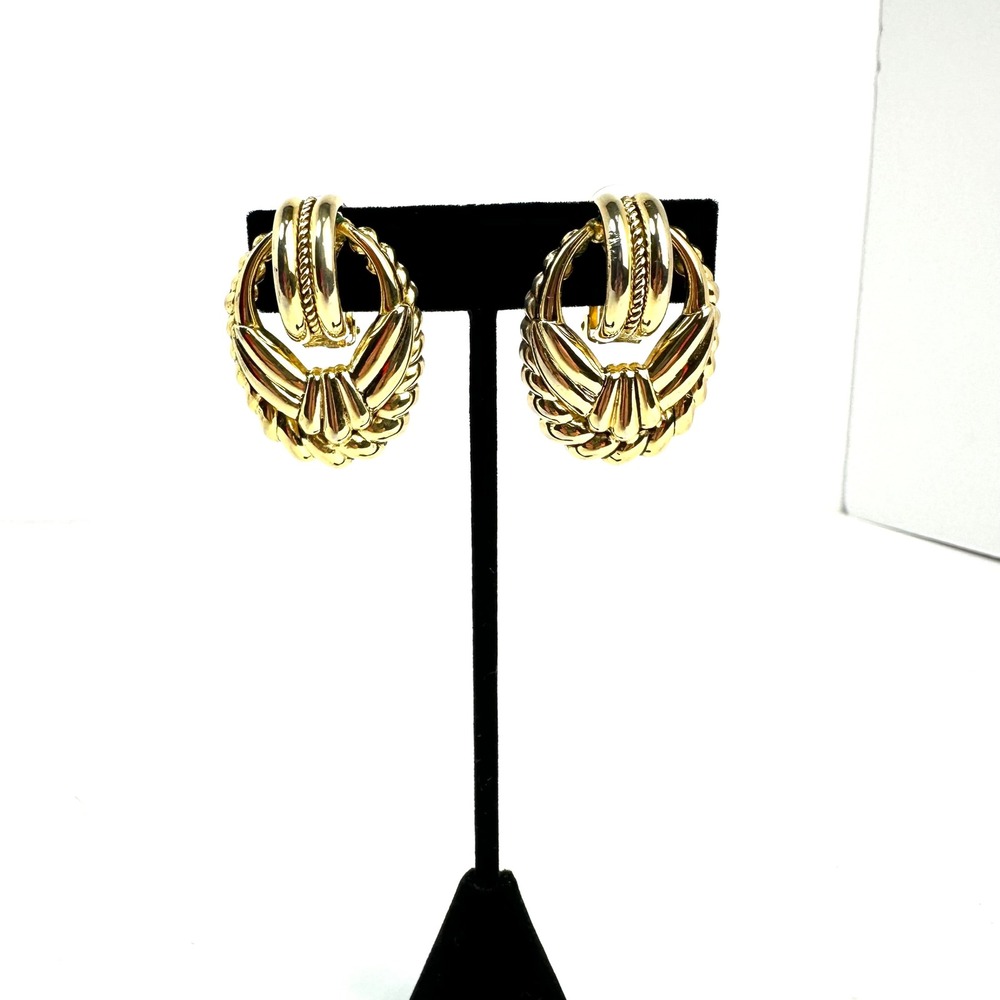 Vintage Textured Ribbed Door Knocker Clip On Earrings OS Gold Tone Mob Wife 80's